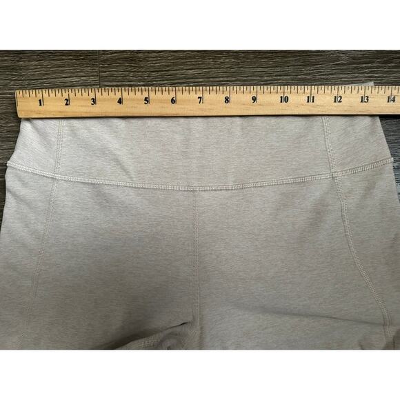 Outdoor Voices 7/8 Dipped Legging size Medium - Picture 4 of 6